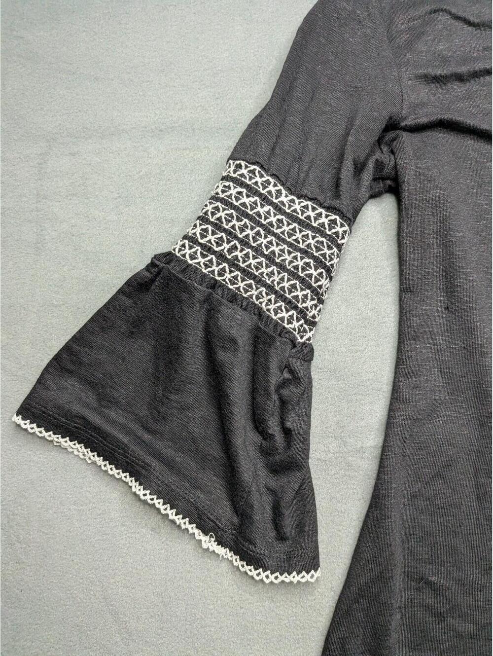 Redhaute T-Shirt Womens Small Gray Crochet Bell Sleeve Tunic Top Boho Casual - Picture 3 of 6